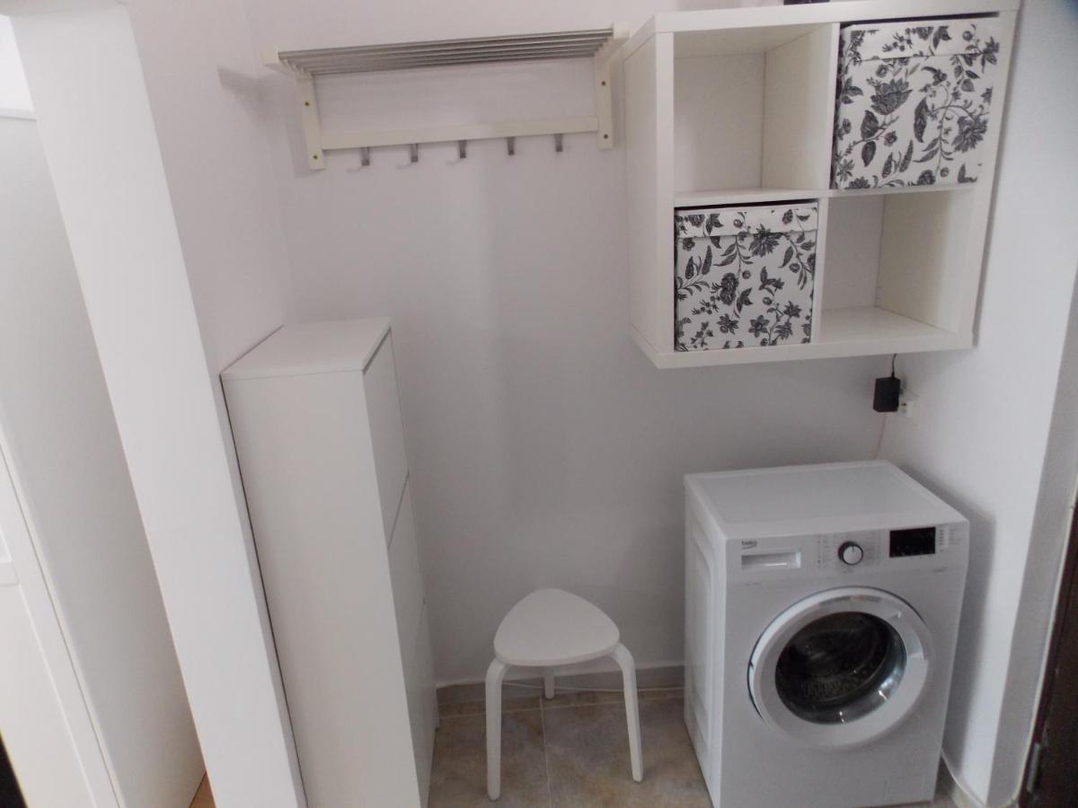 Garsoniera moderna Lägenhet Bukarest Exteriör bild